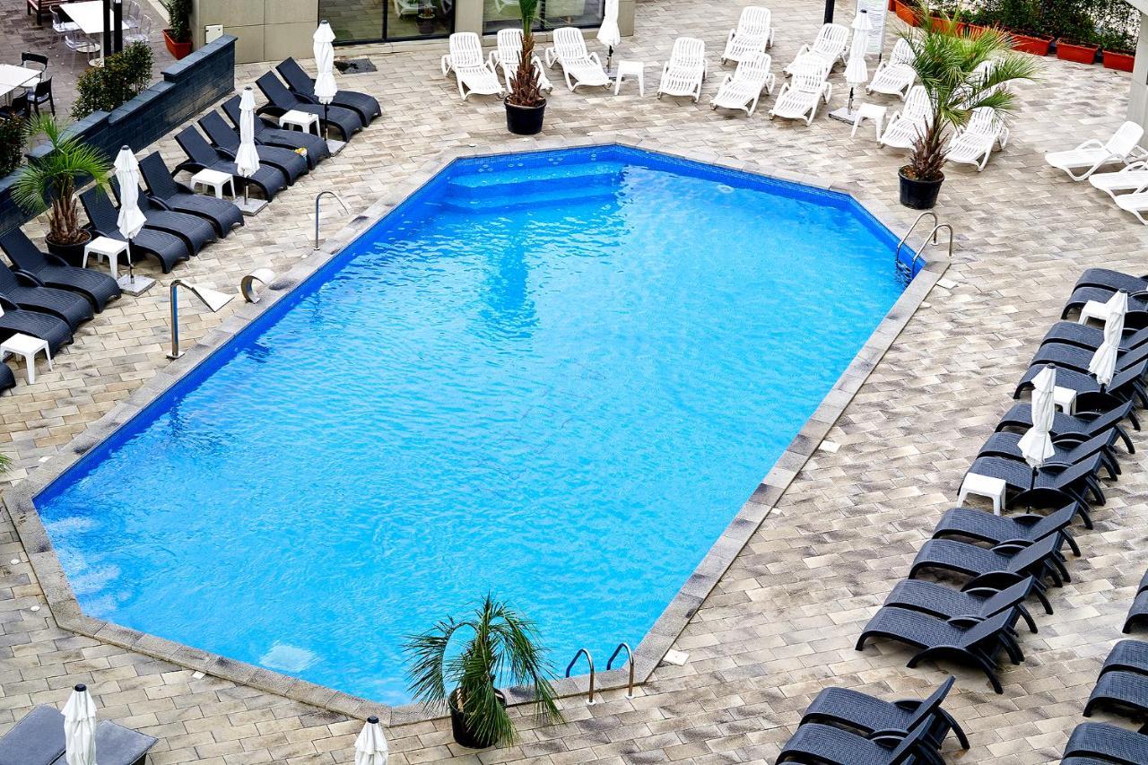 Vibe Apartment- Spa N Pools Beach Resort Năvodari المظهر الخارجي الصورة